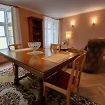 Lägenhetshotell Parlament 3*