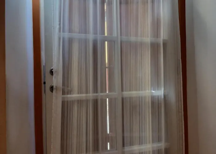 Parlament アパートホテル